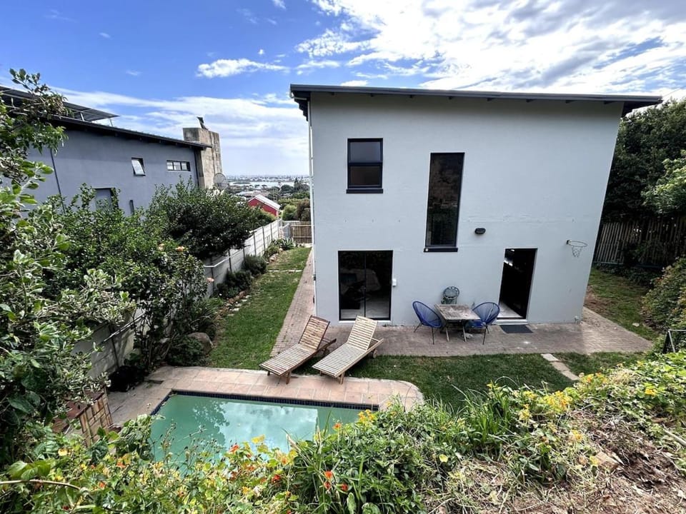 Garden, City view, Garden view, Lake view, Mountain view, Pool view, Swimming pool, sunbed