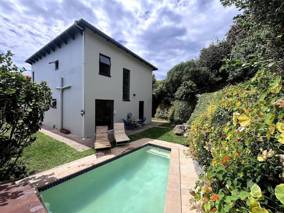 Day, Garden, Pool view, Swimming pool, sunbed