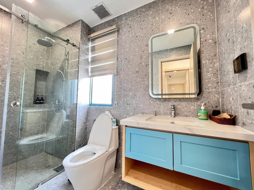 Shower, Bath