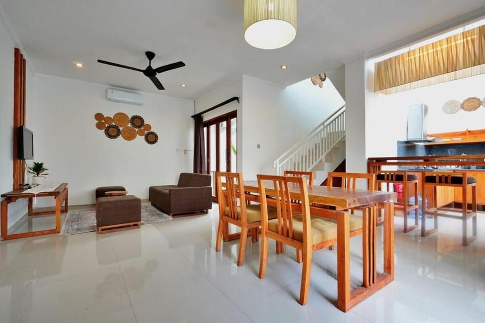 NR Villa, 2 Bedroom Villa Kerobokan Villa in North Kuta