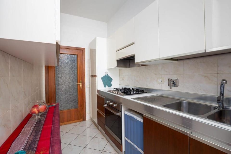 Bright home with large terrace, near Florence Apartment in Prato