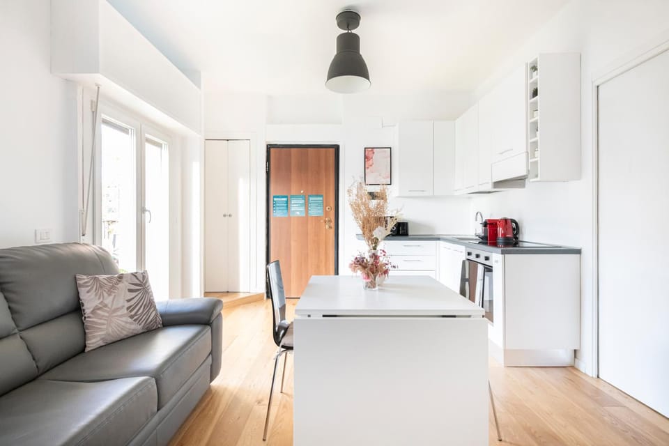 Easylife - Milan - Soperga 44 P5 - Central Apartment in Milan