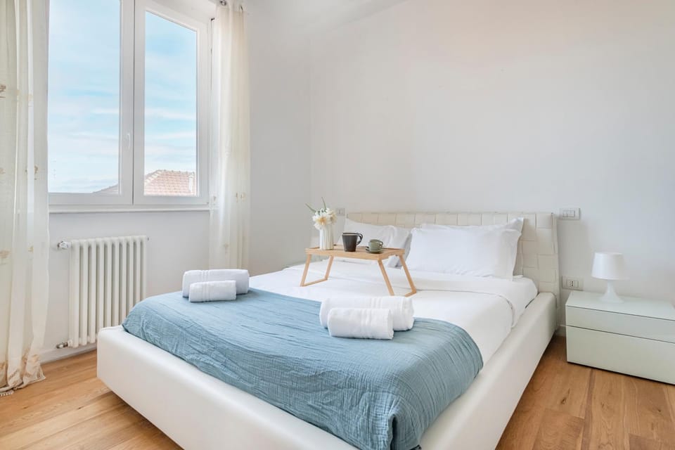 Easylife - Milan - Soperga 44 P5 - Central Apartment in Milan