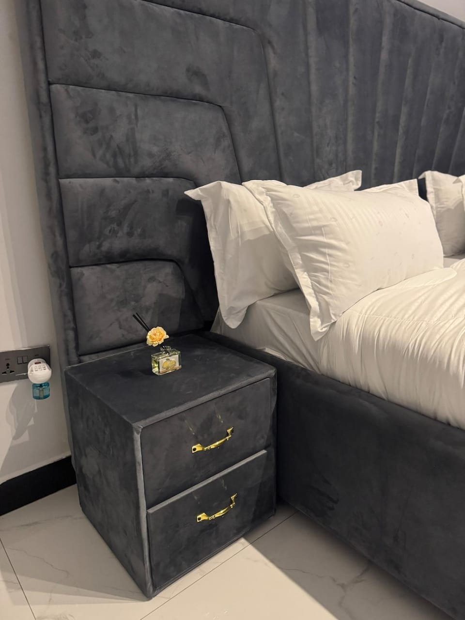 Claire Homes LUXE 1BR KISAASI Apartment in Kampala