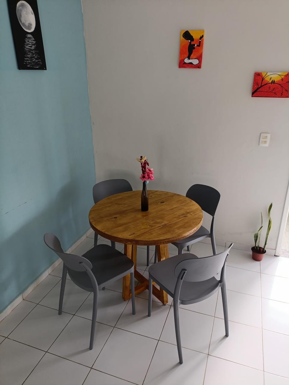 Communal lounge/ TV room