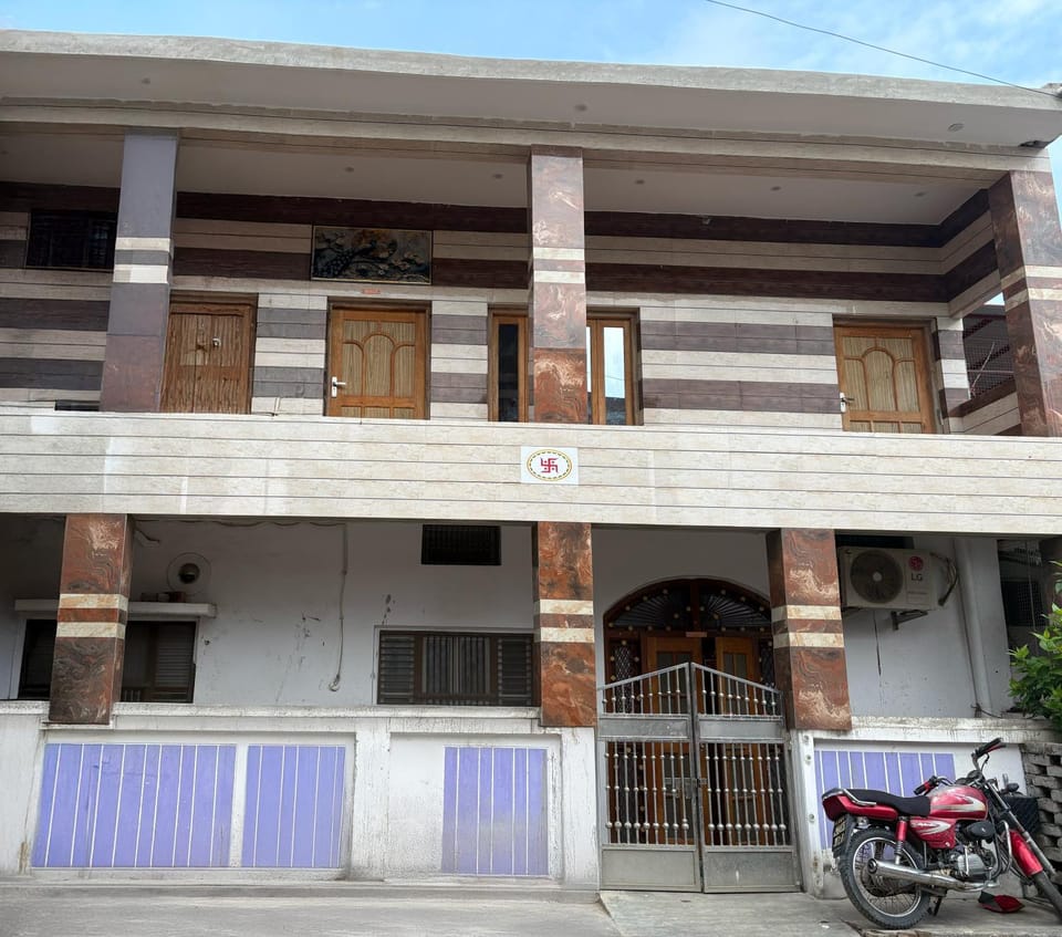Lepakshi Homestay Bed and Breakfast in Uttar Pradesh