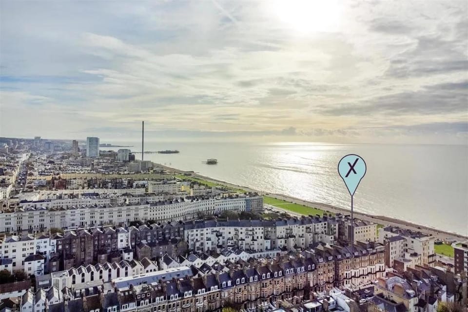 Nearby landmark, Neighbourhood, Sea view, Location