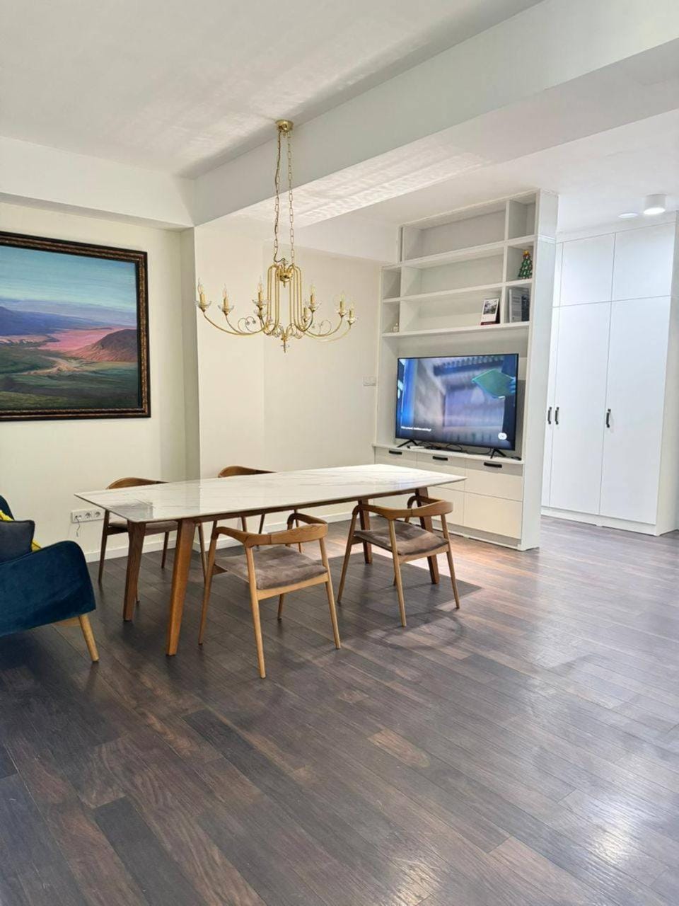 TV and multimedia, Living room, Seating area, Dining area, wardrobe