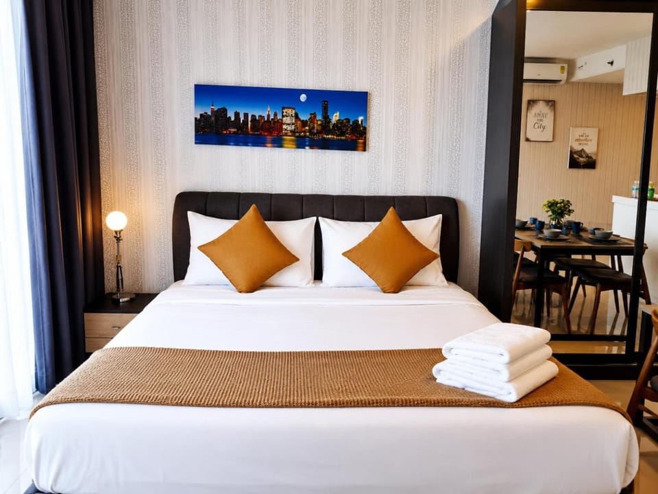 The Cozy Haven Studios at Trefoil Setia Alam Apartment in Selangor, Malaysia
