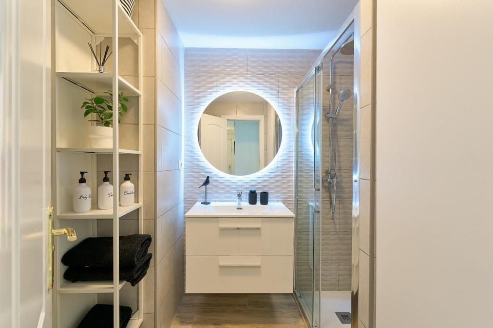 Shower, Bathroom