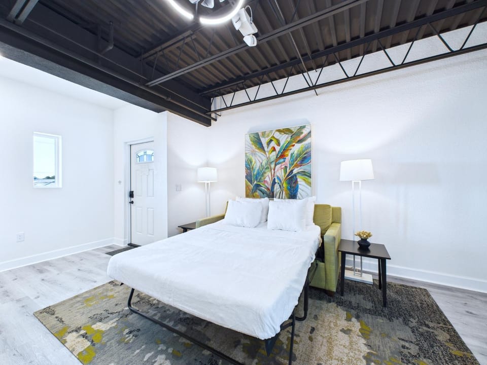 Minutes to Port! Loft Near Dining & Fun -Unit 207 Hotel in Cape Canaveral