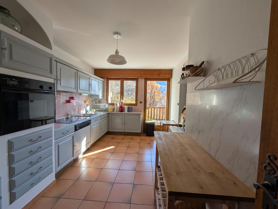 Les Econgères ,Maison familiale 14 couchages Allemond House in Oz