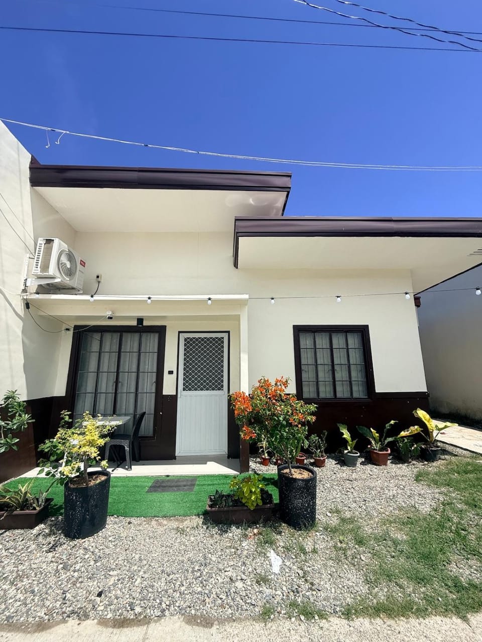 Property building, Day, Garden