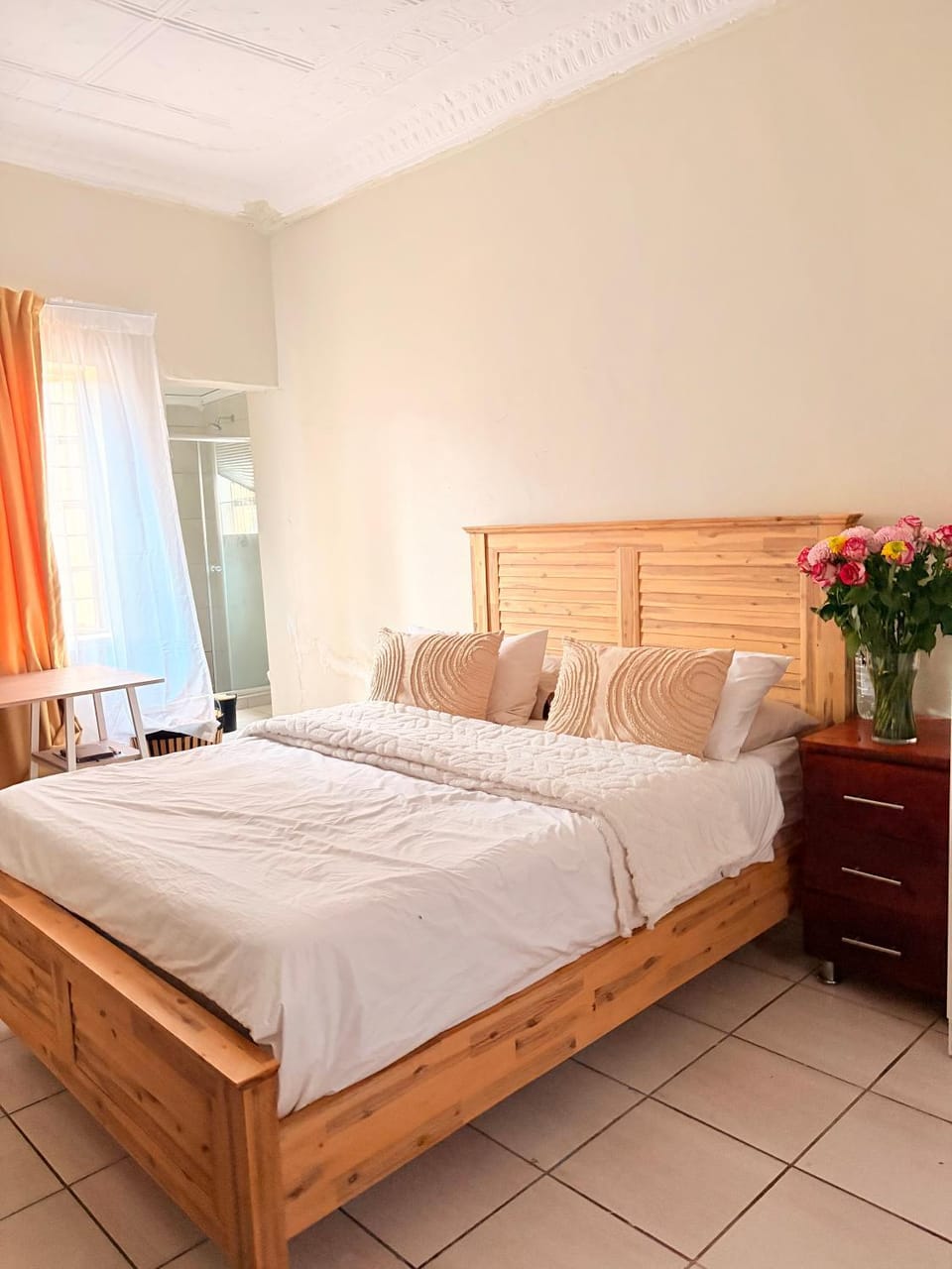 Mini Cottage Home Bed and Breakfast in Johannesburg