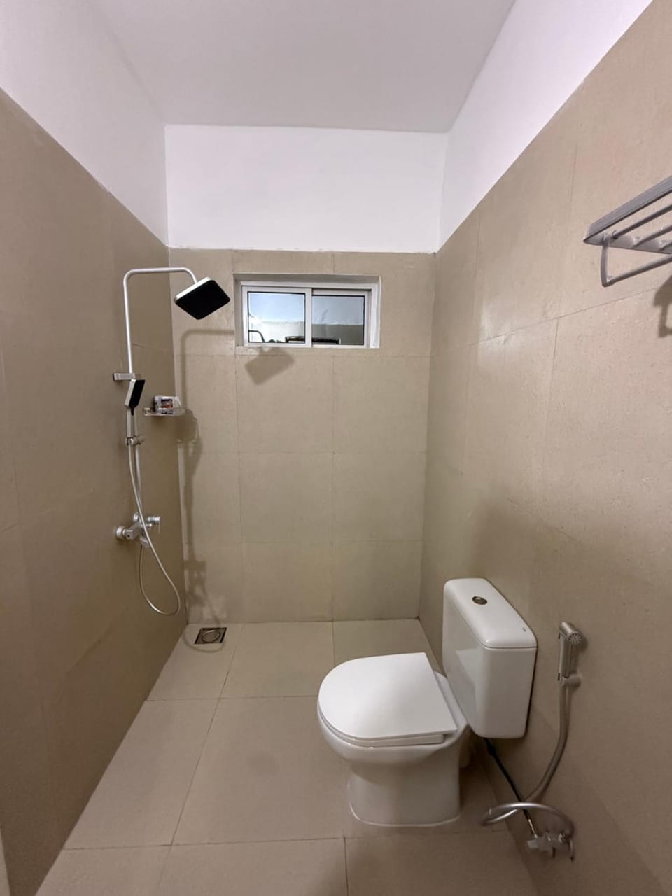 Shower, Toilet