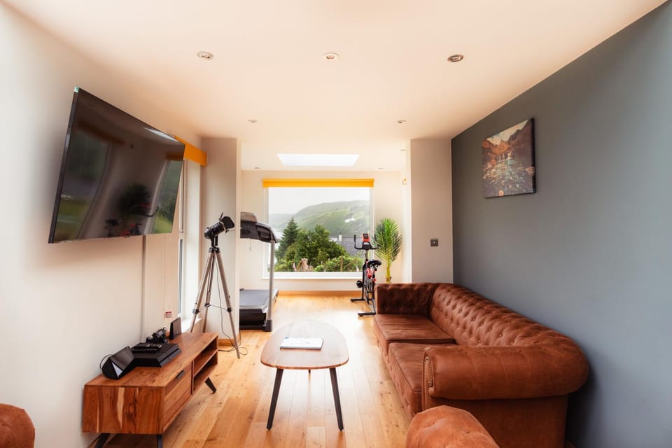 Luxury 2 Bdrm Seaview Cottage 1 House in Scotland