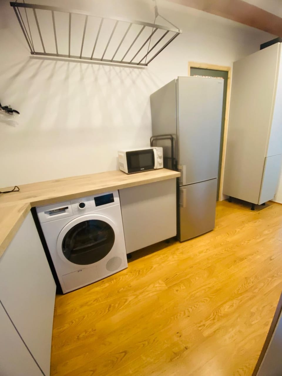 microwave, washing machine