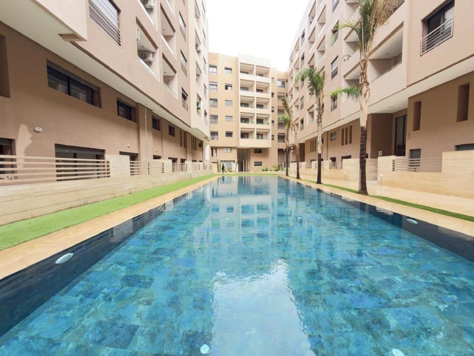 Property building, Day, Swimming pool