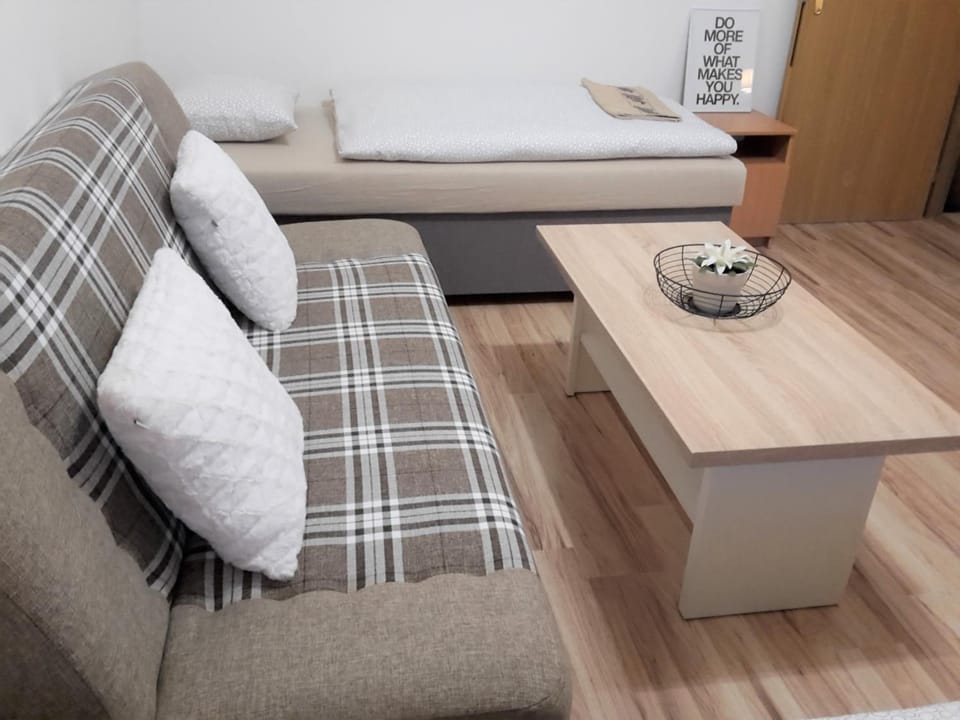 Seating area, Bedroom