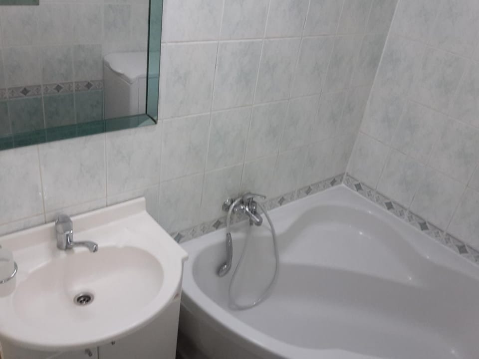 Bathroom, Bath
