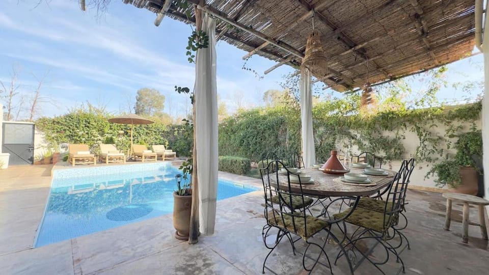 Villa Bella Marrakech avec piscine sans vis-à-vis 9 min du centre House in Marrakesh