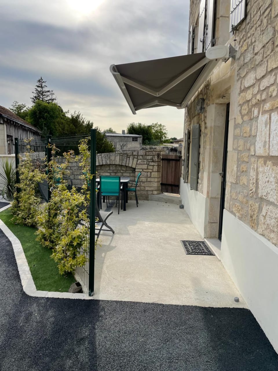 Loft en centre-ville 900m cure House in Jonzac