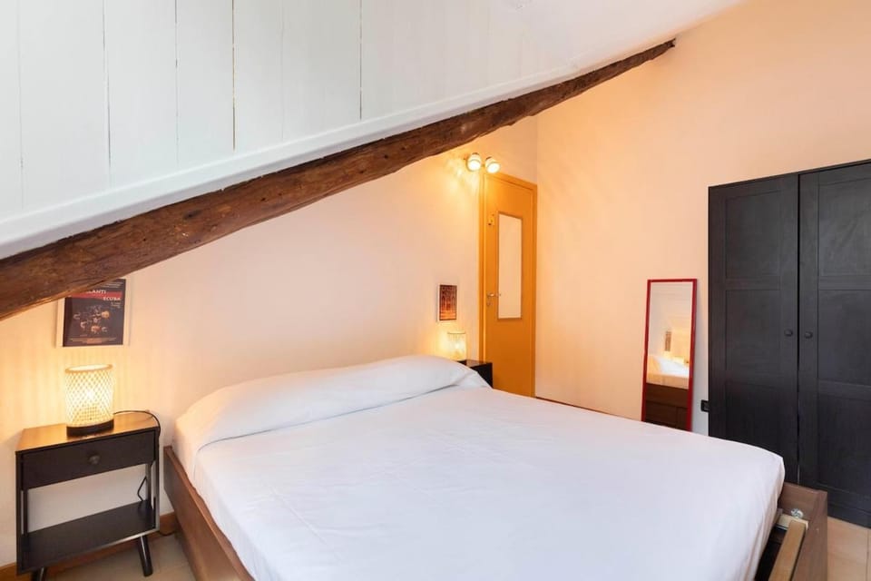 Bedroom, wardrobe
