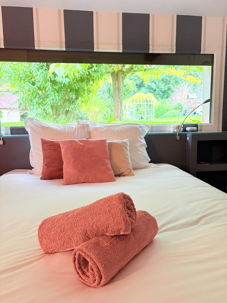Villa Oana - Heated Pool - Jacuzzi Villa in Île-de-France