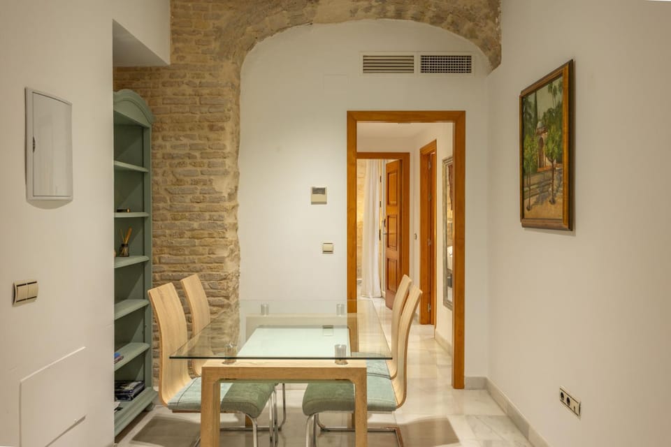 Fuente de plata, centro histórico, 4 pax Apartment in Seville