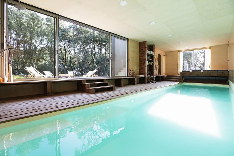 Swimming pool, Swimming pool