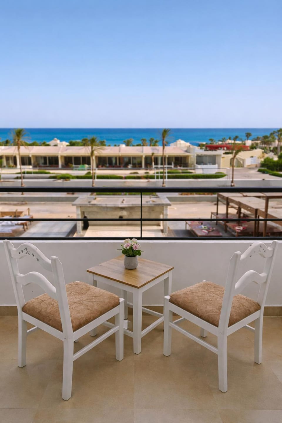Property building, Patio, Day, Natural landscape, View (from property/room), Balcony/Terrace, Seating area, Sea view
