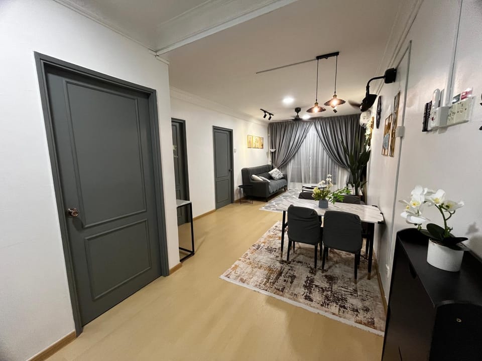 Living room, Seating area, Dining area