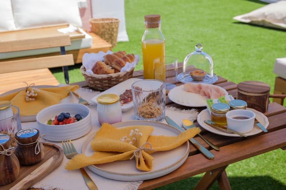 Casa Rosa Sé - Luxury Boutique Guest House Bed and Breakfast in Faro