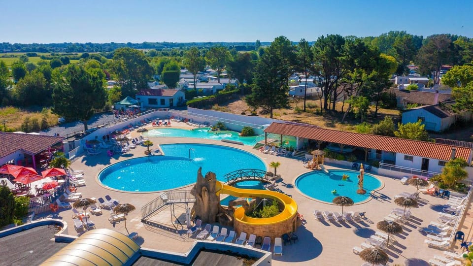 Aqua park, Swimming pool