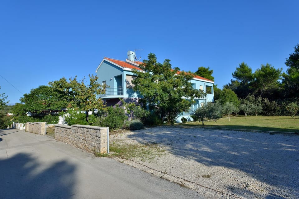 View (from property/room), Garden view, Street view