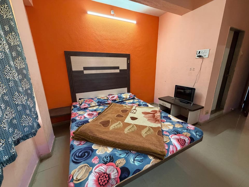 Hotel Sudama Palace - Mahabaleshwar , Couple & Family Stay Rooms with Free Wi-Fi in Main Market Hotel in Mahabaleshwar