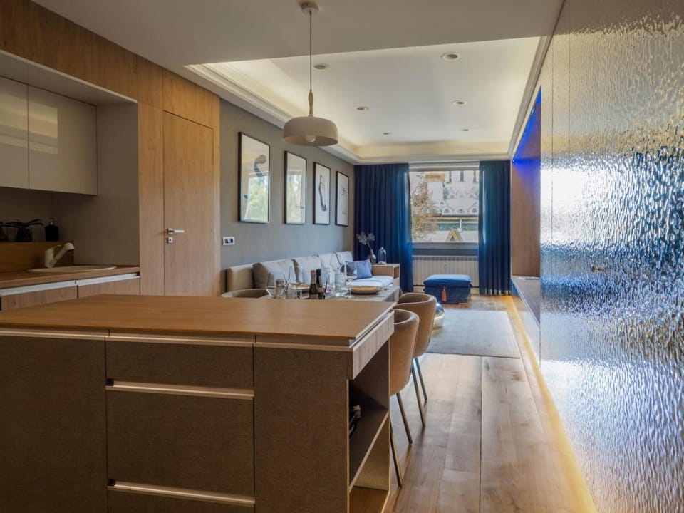 Kitchen or kitchenette, Living room, Dining area
