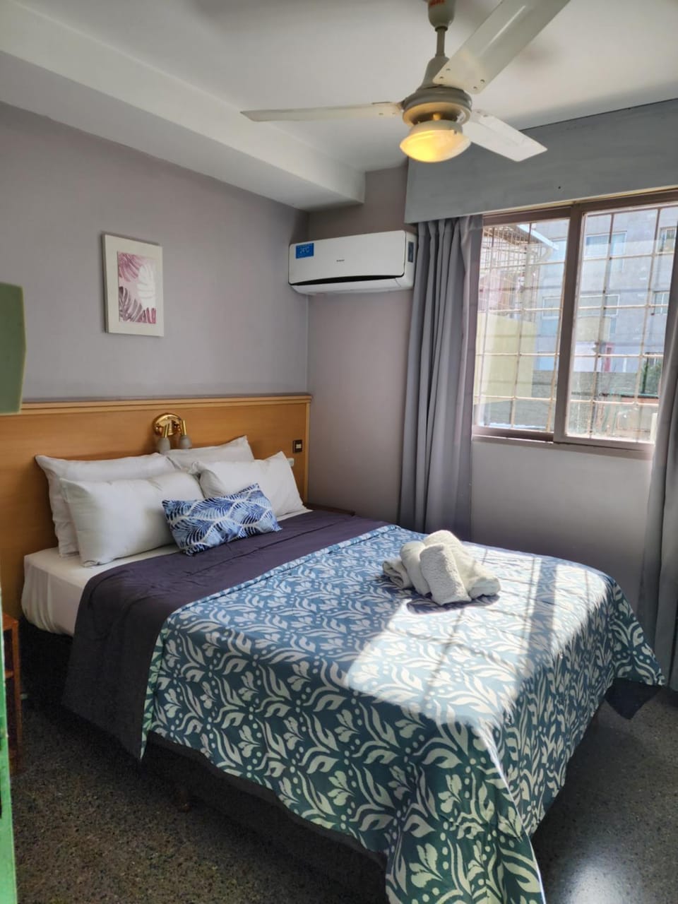 Bed, Photo of the whole room, Bedroom, air conditioner