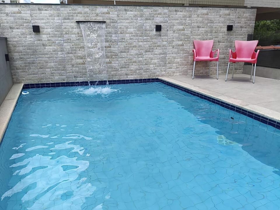 Patio, Day, Swimming pool, sunbed