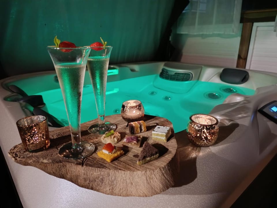 Hot Tub, Spa and wellness centre/facilities