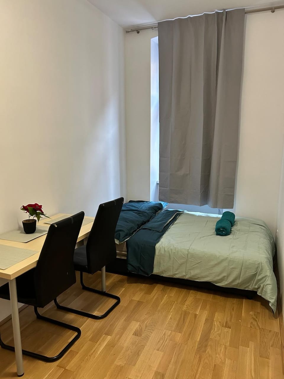 Living room, Photo of the whole room, Seating area