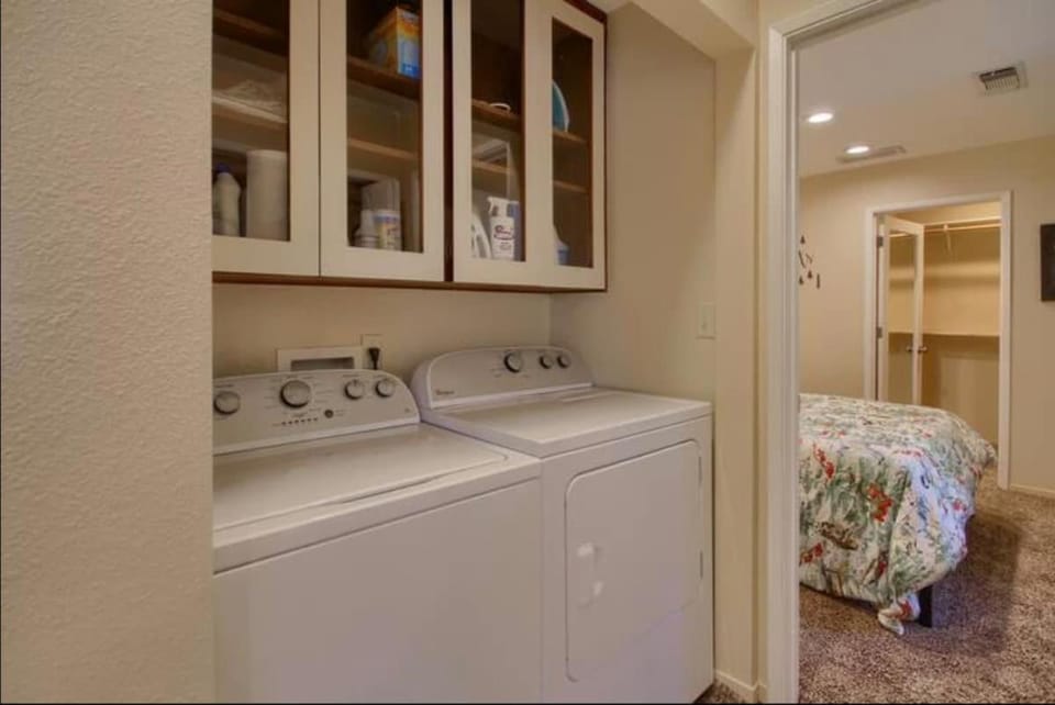 Hillside Bungalow - Walking distance to downtown House in Mariposa