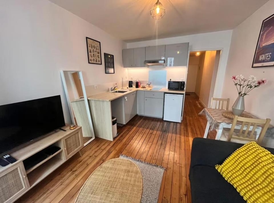 Pilori 2 pers, separate bedroom, Tv wifi Apartment in Nantes