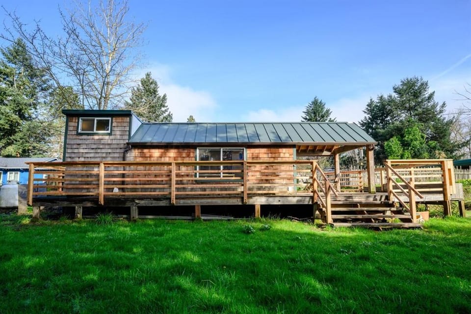 Birdhouse country living close to everything House in Eugene