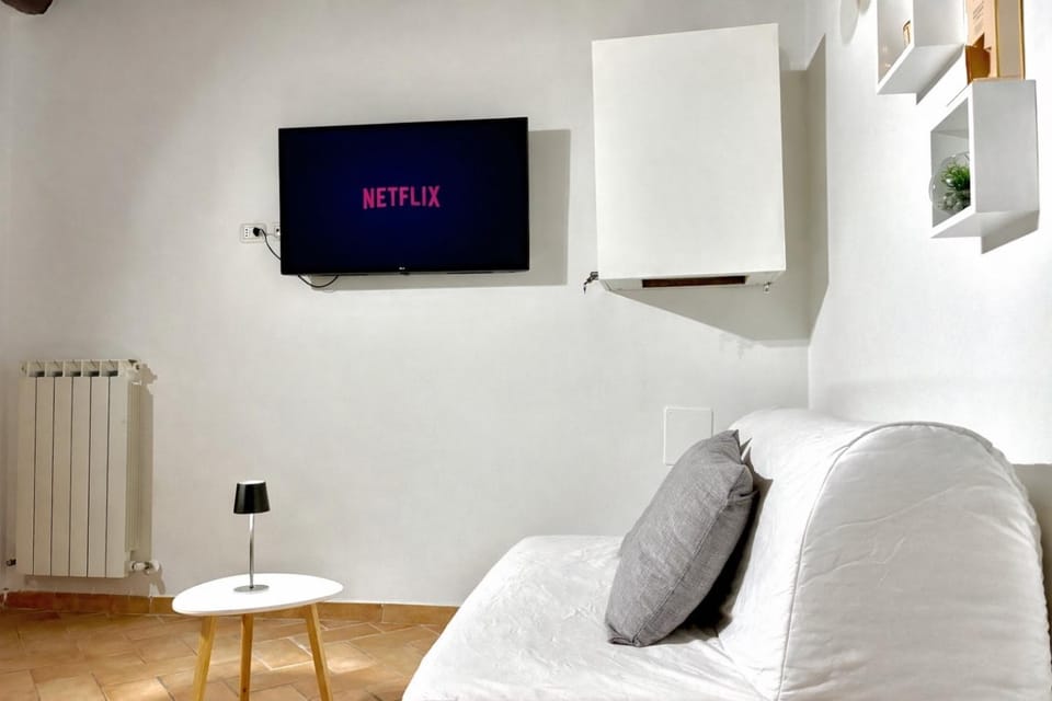 TV and multimedia, Living room, Seating area