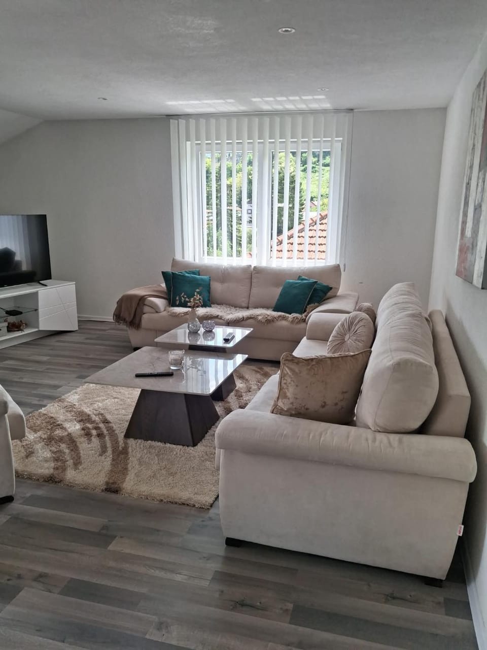 Communal lounge/ TV room, TV and multimedia, Living room, Seating area, Evening entertainment