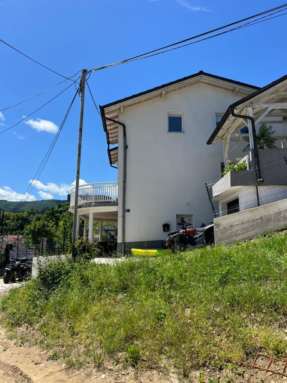 Property building, Neighbourhood, Street view, Parking