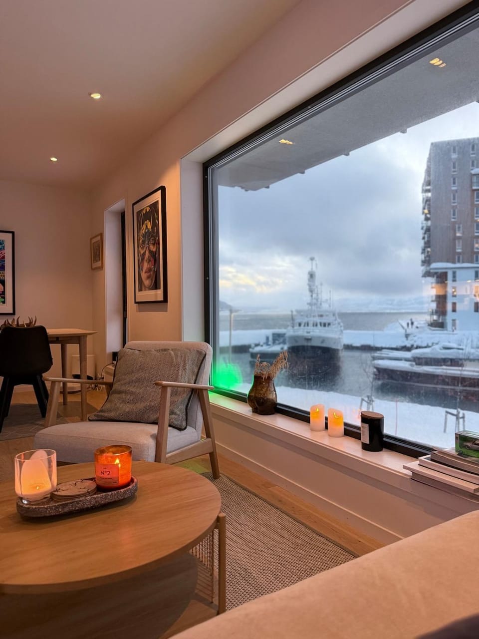 Luxury Panorama Apartment by the Sea with Northern Lights View Apartment in Tromso