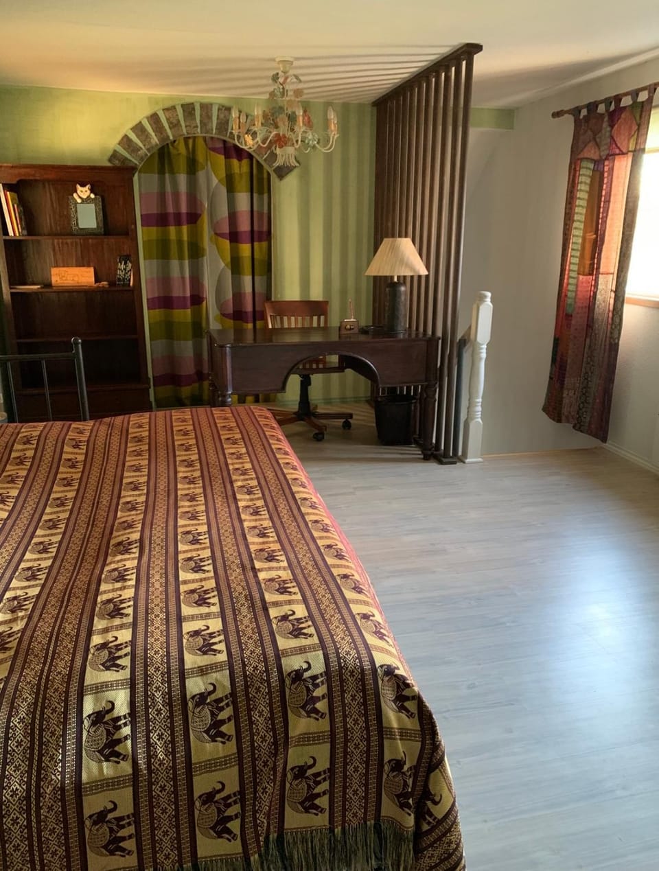 Bed, Photo of the whole room