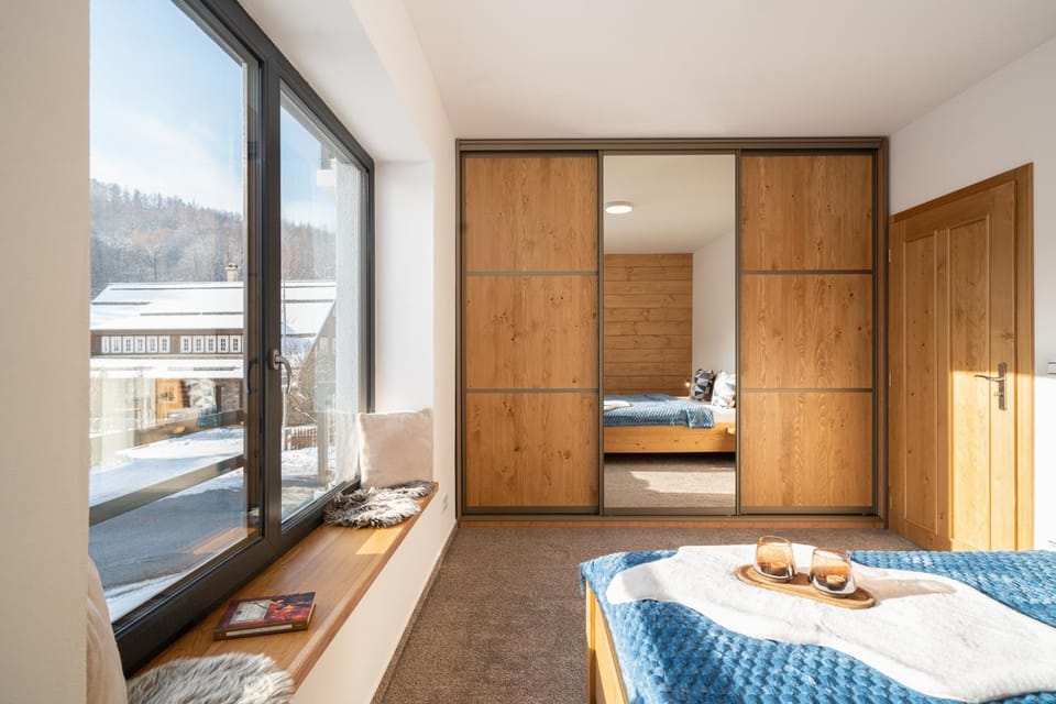 Bed, Natural landscape, Photo of the whole room, Bedroom, towels, wardrobe
